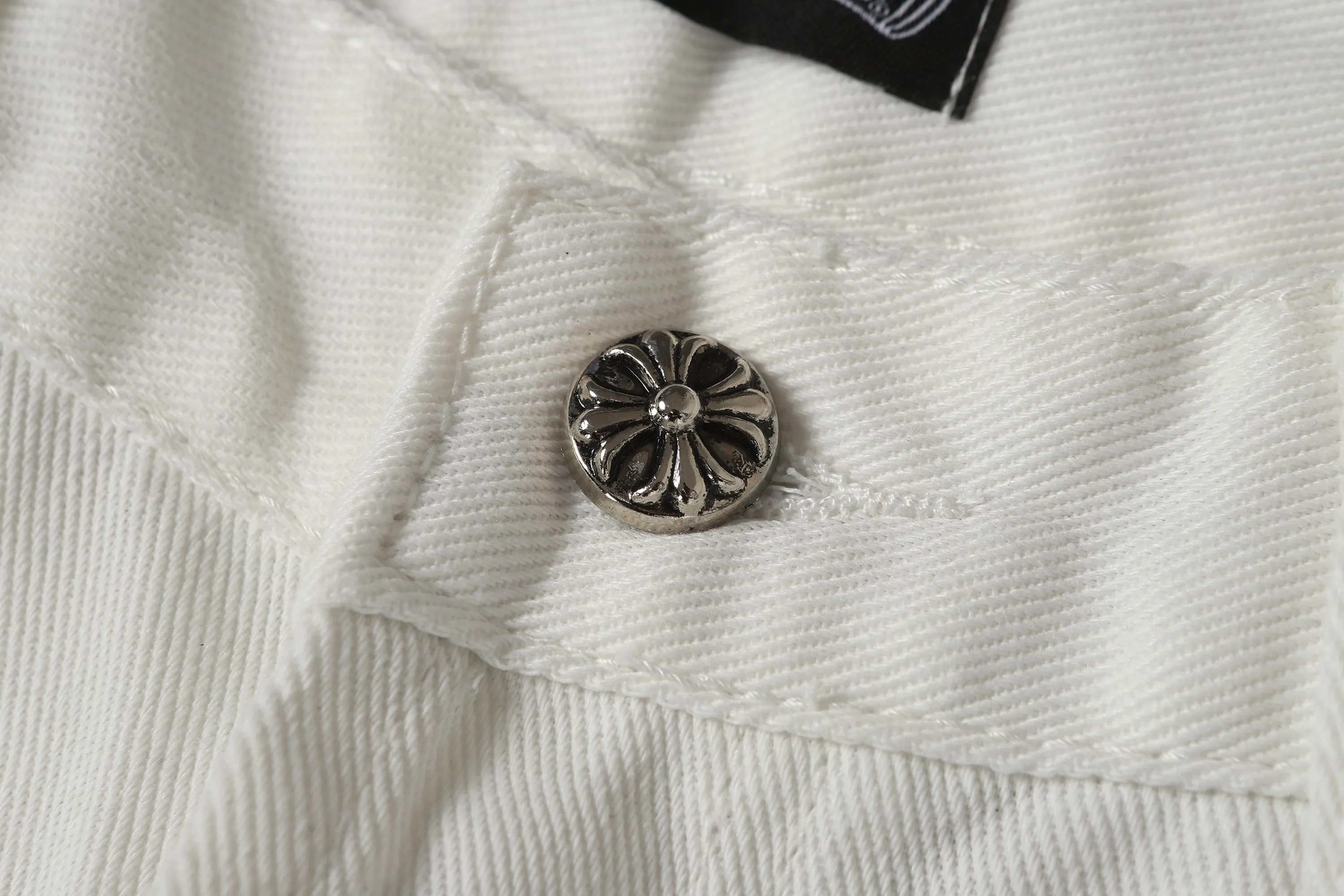 P270 Chrome Hearts/Chrome Hearts 25ss Classic White Cow Series Colored Leather Cross Washed Color Cloth Uniform Denim Trousers for Men and Women Color: Picture Color Code Number: 28-36